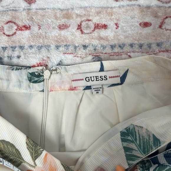 Guess‎ Maritza Floral Tropical Print Asymmetrical Hem Ruffle Skirt sz Medium - Picture 7 of 9